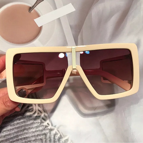 New Arrival Sunglasses 🕶️ - Picture 6 of 7